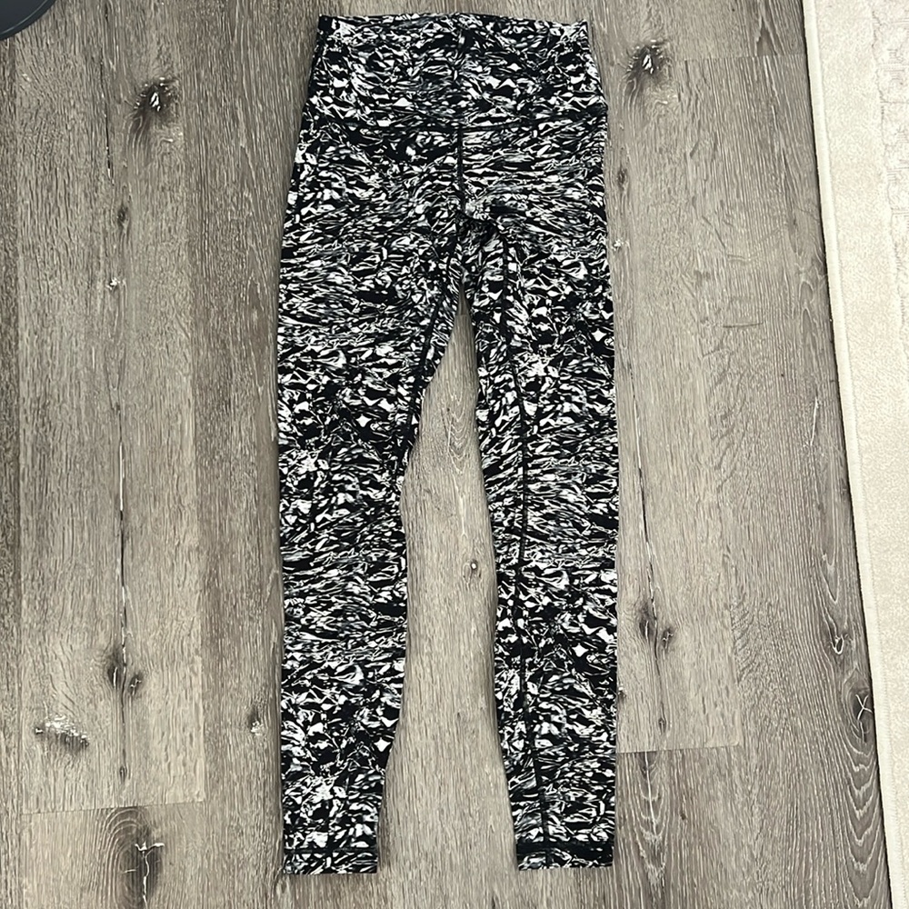 Lululemon Wunder Under leggings